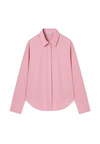 Różowa koszula z długim rękawem, zapinana na guziki, z klasycznym kołnierzykiem, prostym dołem i gładkiego, lekkiego materiału. Prosty wzór bez żadnych nadruków.