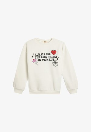 Weißes Sweatshirt mit langen Ärmeln, Rundhalsausschnitt, mit schwarzem Text und bunten Grafiken: ein rotes Herz, Blumen und Sterne.