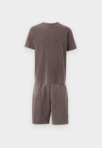Επιλέχθηκε, chocolate brown