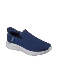 Zapatilla de deporte sin cordones en color navy con parte superior de punto transpirable, suela blanca acolchada y diseño de punta redondeada. Presenta un mínimo de marca en el lateral.