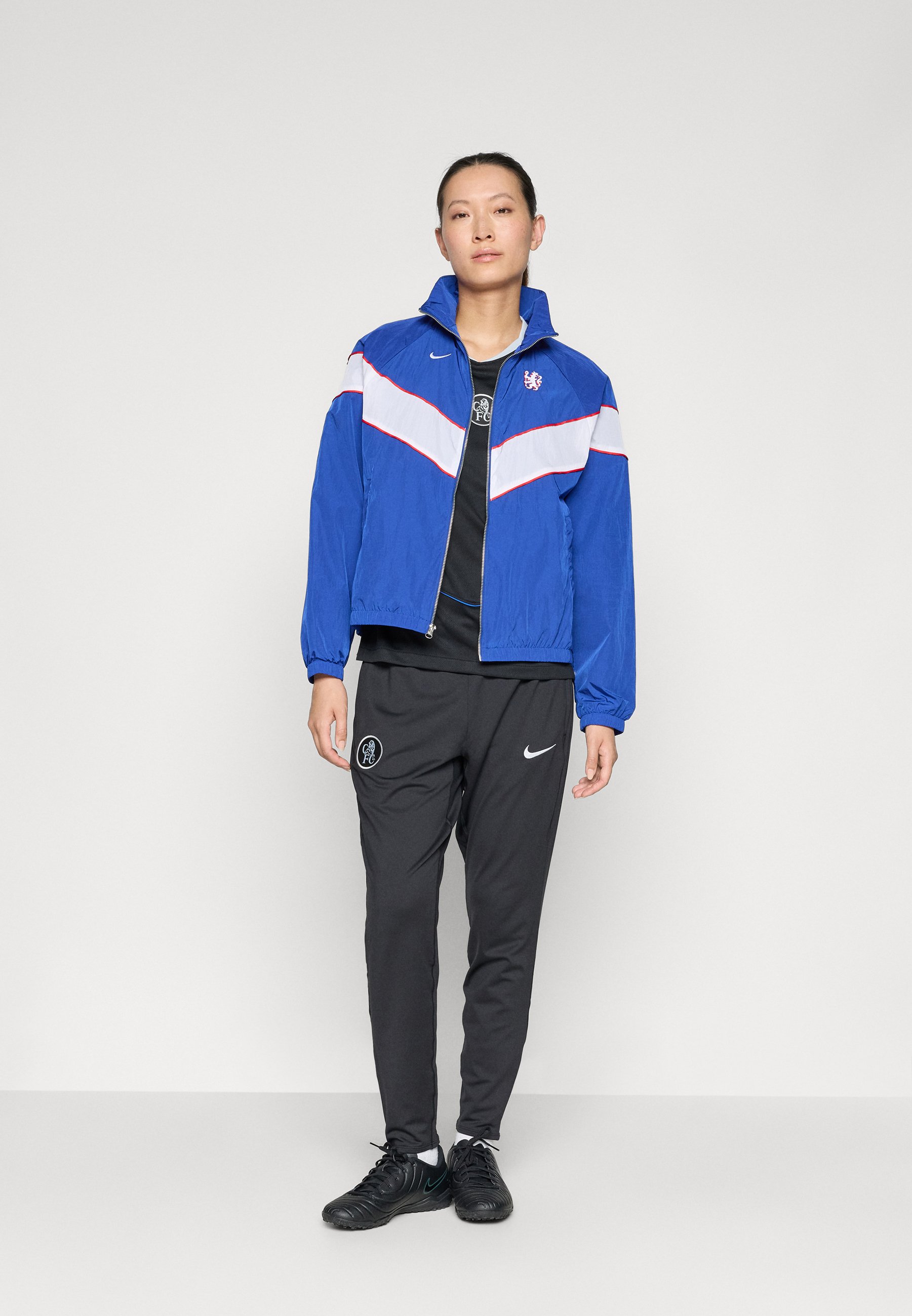 Nike Performance CHELSEA FC WINDRUNNER - Club wear - rush blue
