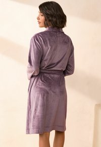 Next REGULAR FIT - Chalatas - lilac purple