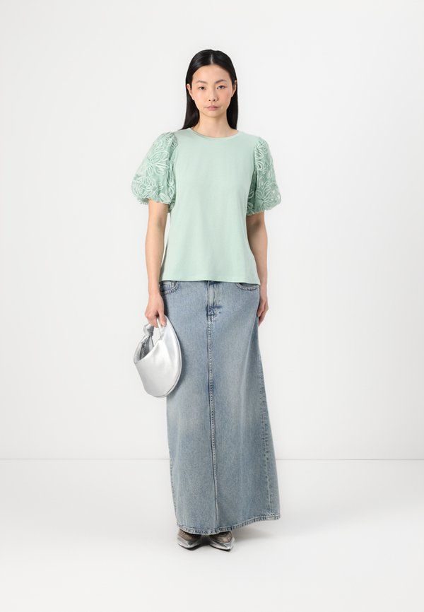 VISIMONIA O NECK - Print T-shirt4