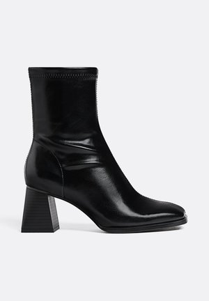 HEEL WITH STRETCH LEGS - Classic ankle boots - black
