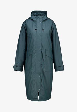 Impermeabile lungo con cappuccio di colore verde scuro, realizzato in materiale waterproof. Presenta chiusure a scatto, due tasche frontali e polsini regolabili.