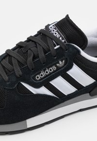 adidas Originals TREZIOD 2.0 - Tenisky - core black/footwear white/grey three