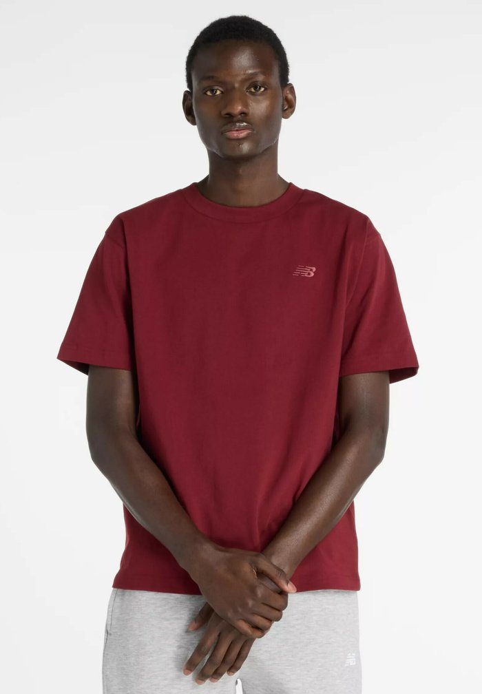 New Balance ATHLETICS - Camiseta básica - monarch burgundy