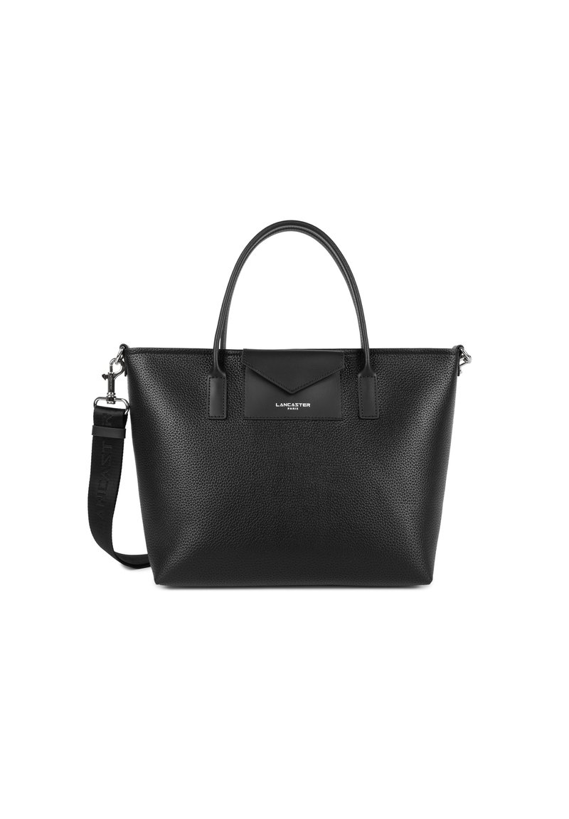 Borsa a tracolla in pelle nera con finitura texturizzata, doppie maniglie superiori e una tracolla rimovibile. Presenta una placca con logo sul davanti.