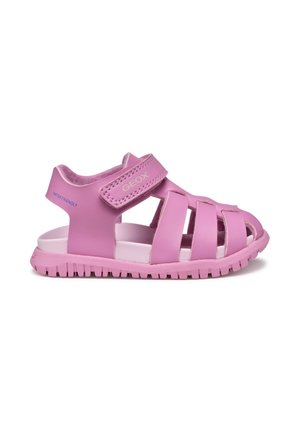 Różowy, zamknięty sandał dziecięcy z regulowanym paskiem na rzep, amortyzowaną podeszwą, oddychającym designem i materiałem przyjaznym dla wody.
