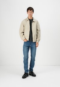 Thumbnail Image 2