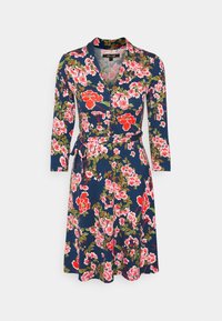 Marinblå knälång klänning med rosa och röda blommönster, trekvartslånga ärmar, knäppning fram och midjeband.