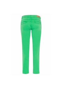 Pantalons en denim vert avec une coupe droite, deux poches arrière et une finition texturée, conçus pour un ajustement décontracté.
