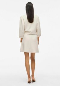 VILA VIREDLECT MINI - Falda acampanada - super light natural melan