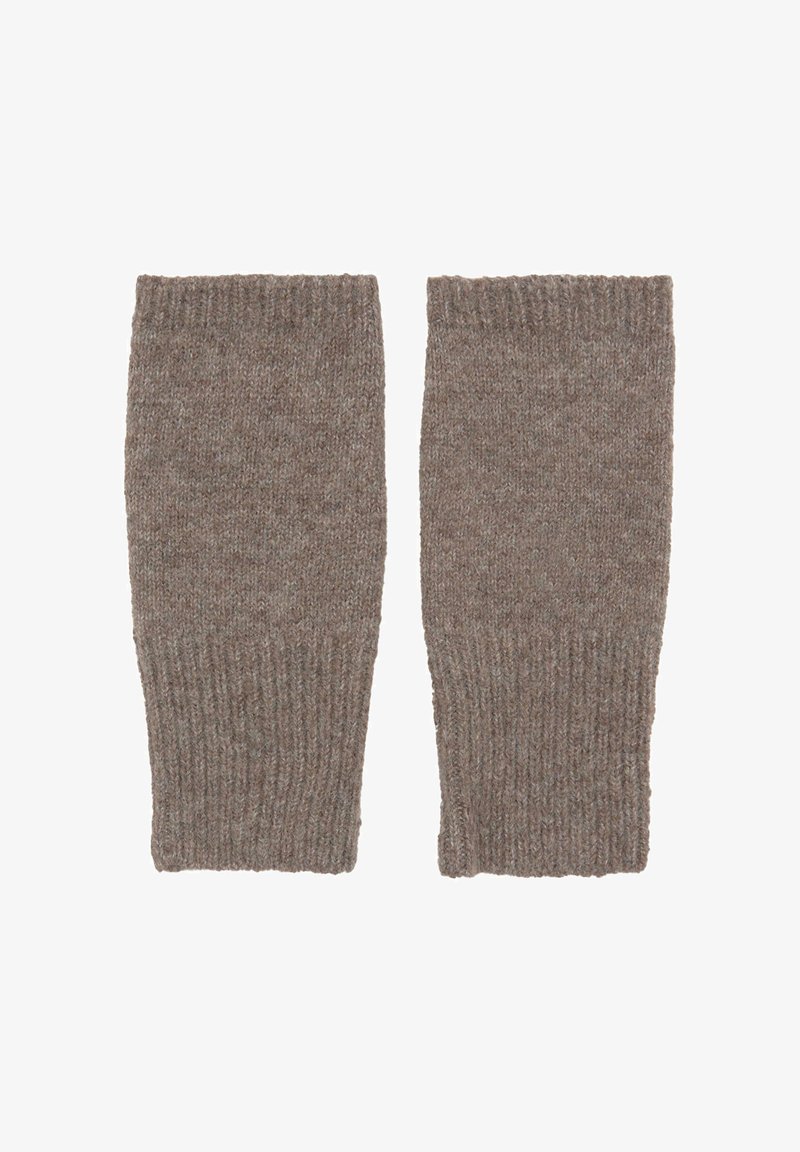 Muffole in maglia marrone con una texture a coste, caratterizzate da un design aperto e materiale soffice, ideali per un comfort e calore aggiuntivi.