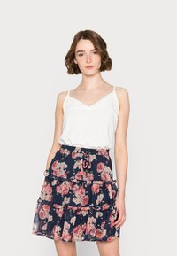 Vero Moda VMPRETTY SINGLET - Top - snow white