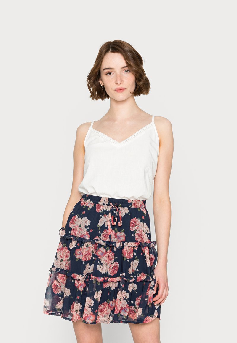 Vero Moda VMPRETTY SINGLET - Top - snow white