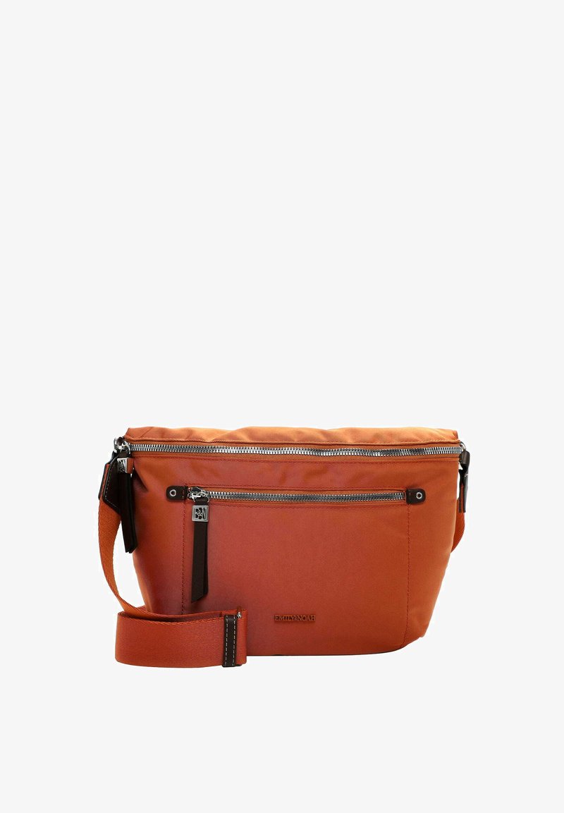 Oranje stoffen crossbody tas met twee met rits afgesloten compartimenten, verstelbare schouderband en zwarte hardware accenten. Duurzaam materiaal en een gestructureerd ontwerp.