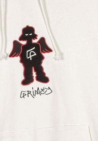 Felpa bianca con cappuccio caratterizzata da una grafica ricamata nera e rossa di una figura con ali e il testo "GRIMEY" in basso.