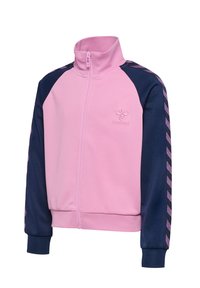 Rosa Reißverschlussjacke mit marineblauen Ärmeln, mit hohem Kragen, elastischen Bündchen und einem Logo auf der Brust; strukturierte Streifendetails an den Ärmeln.