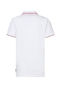 Valkoinen poolopaita puuvillasta, jossa on klassinen kaulus, lyhyet hihat sekä kontrastiset punaiset ja laivastonsiniset raidat kauluksessa ja hihoissa.