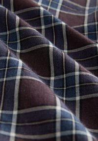 Non selezionato, burgundy red