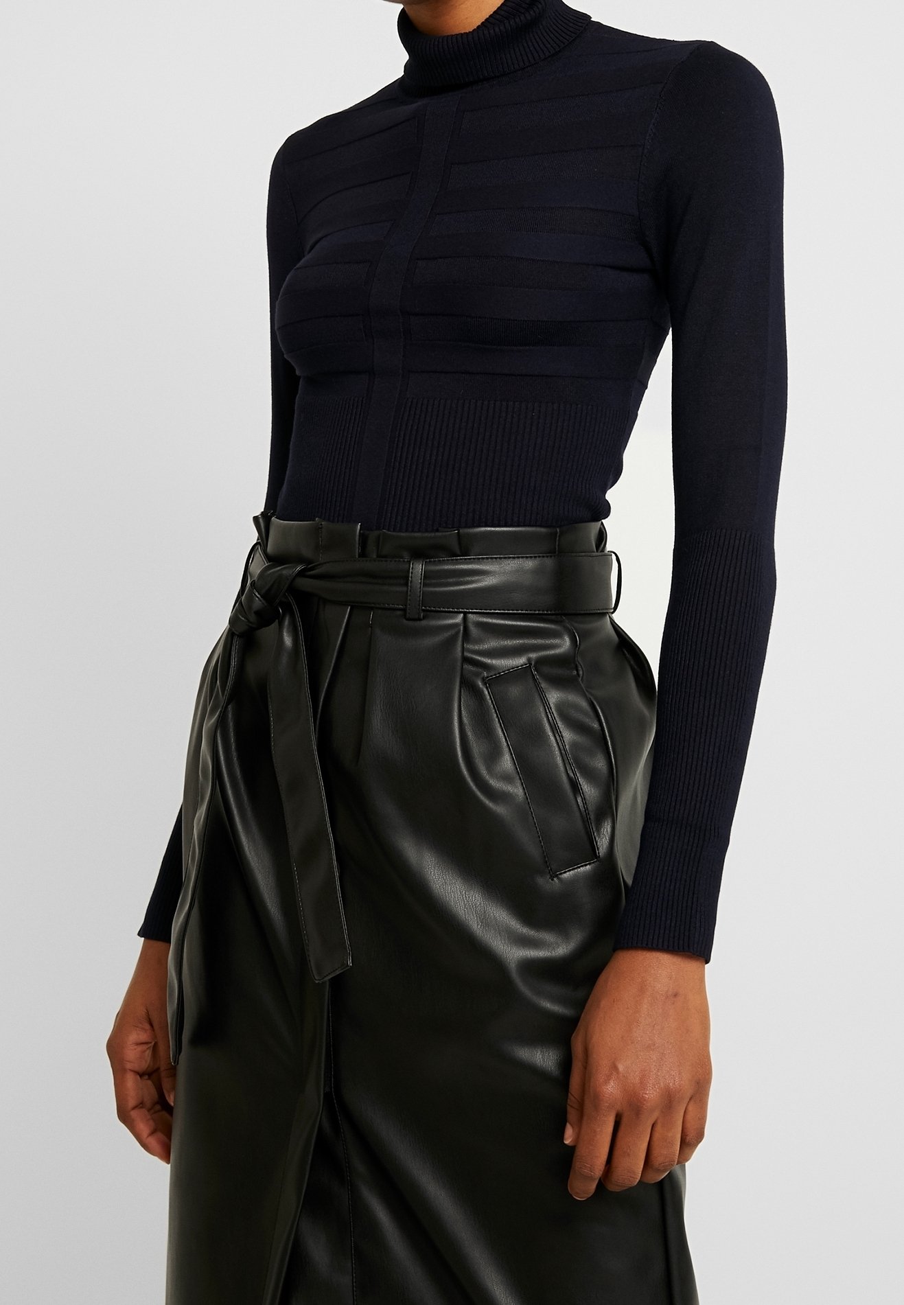Top Bleu Marine Pailleté MORGAN - Taille M - Neuf Avec étiquettes - Thème Marin