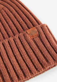 Next REGULAR FIT - Bonnet - rust brown