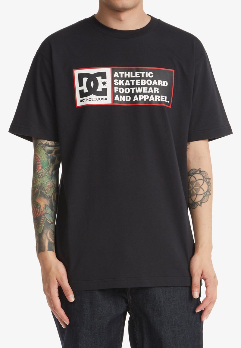 Herren T-Shirts basic | DC Shoes DENSITY ZONE T-Shirt print black/schwarz - VN29187 Herren T-Shirts basic | DC Shoes DENSITY ZONE T-Shirt print black/schwarz - VN29187