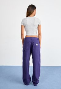 Carhartt WIP BRANDON DOUBLE KNEE PANT - Cargobroek - aura rinsed