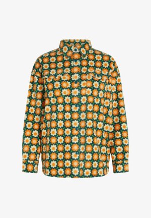 Koszula flanelowa z całkowitym wzorem pomarańczowych i kremowych kwiatów na ciemnozielonym tle; dwa kieszenie na piersiach, zapięcie na guziki.