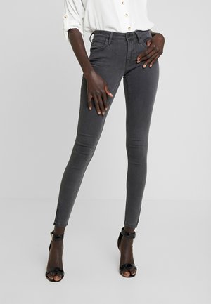 Jeansy Skinny Fit
