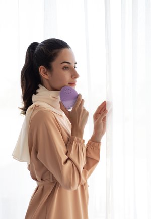 Foreo, FOREO LUNA™ 4 PLUS - GESICHTSREINIGUNGSGERÄT - Skincare tool - luna 4 plus sensitive skin