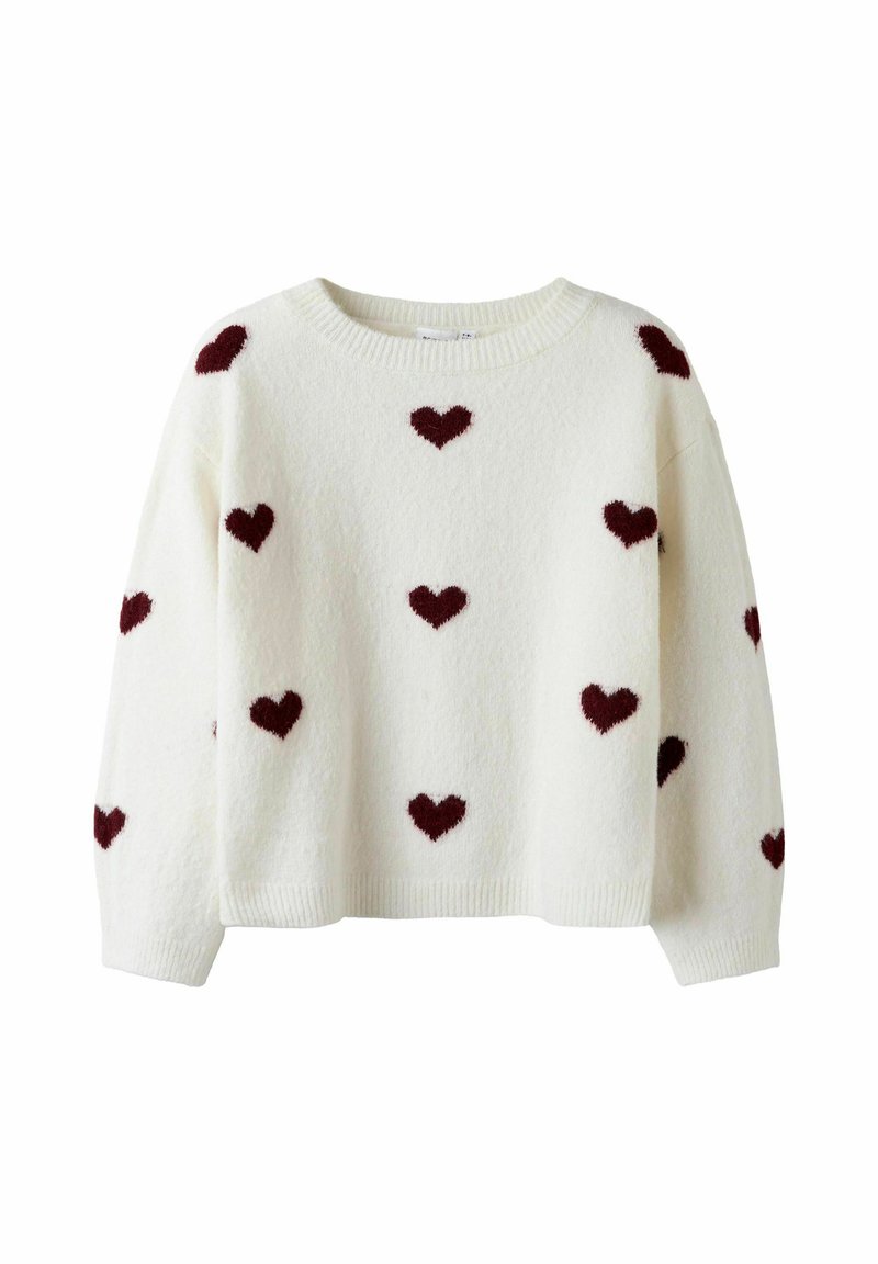 Hvid sweater med en blød tekstur, prydet med maroon hjerte mønstre jævnt fordelt over overfladen. Basis rund halsudskæring og afslappet fit.