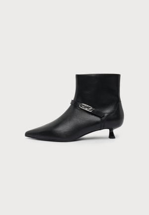 KARL LAGERFELD PASHA  SIGNIA CURVE ANKLE BOOT - Bottines - black