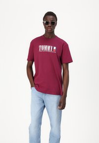 Tommy Jeans ISAAC - Džínsy voľného strihu - denim light