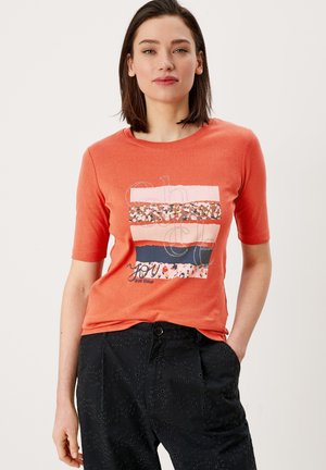 MIT FRONTPRINT - Print T-shirt - terracotta placed