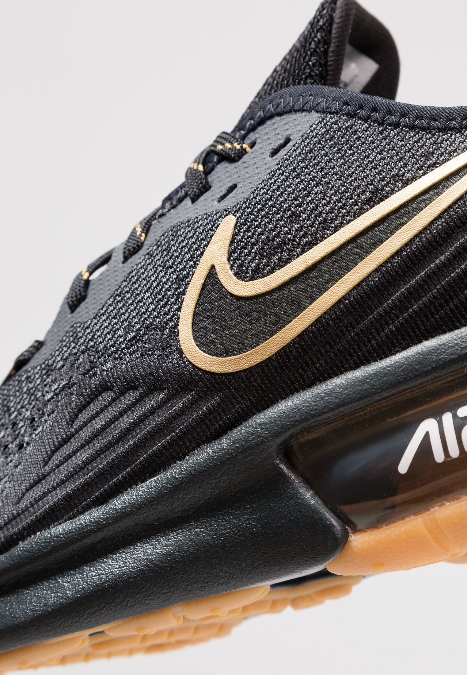 air max sequent 4 black gold