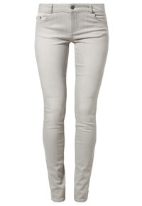 Ljusgrå smala jeans i denim med en slät textur, fem fickor och en enda knappstängning i midjan.