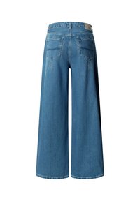Jeans de mezclilla azul de pierna ancha vistos desde atrás, con cintura alta, dos bolsillos traseros y costuras decorativas en los bolsillos.