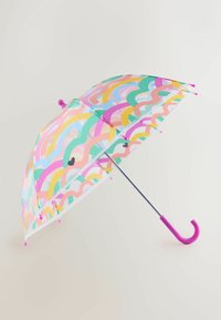 Színes ernyő, átlátszó kupolával, pink, zöld és sárga hullám mintázattal, lila ívelt fogantyúval és fém fogantyúval.