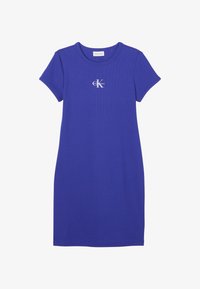 Niewybrane, blue river fog