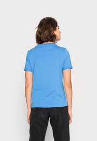 Vero Moda VMPAULA - T-shirt básica - regatta