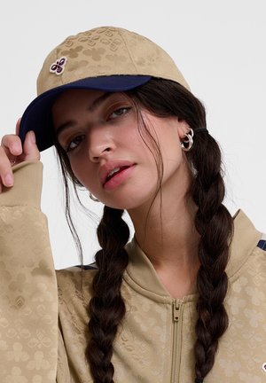 BASEBALL BEE - Cap - cornstalk