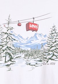 Levi's® RELAXED FIT - T-shirts med print - white