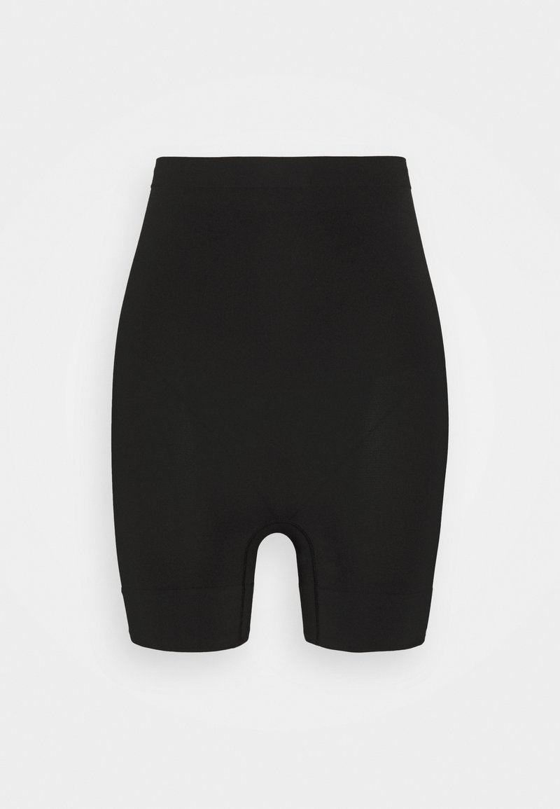 Calças shorts modeladoras pretas de cintura alta, feitas de um material suave e elástico, com um corte até a metade da coxa e sem costuras visíveis para maior conforto.