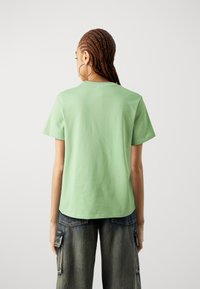 Pieces PCRIA SOLID TEE - T-shirts - tendril
