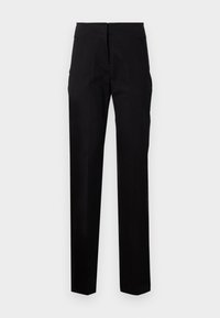 Zwarte op maat gemaakte broek met een rechte pijpdesign, voorzien van een platte voorkant, riemlussen en zijzakken. Gladde stof met minimale stikseldetails.