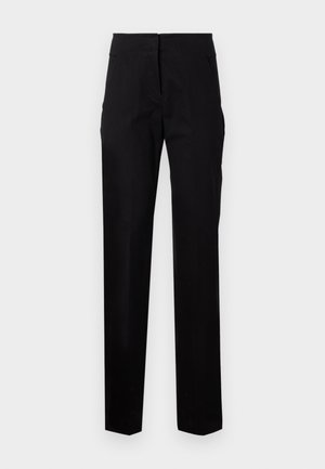 Črne elegantne hlače s ravnim krojem, ki imajo ravno sprednjo stran, zanko za pas in stranske žepke. Gladka tkanina z minimalnimi detajli šivanja.