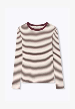 Chemise crème à manches longues avec fines rayures horizontales bordeaux et un col rond uni bordeaux, présentée à plat sur un fond blanc.