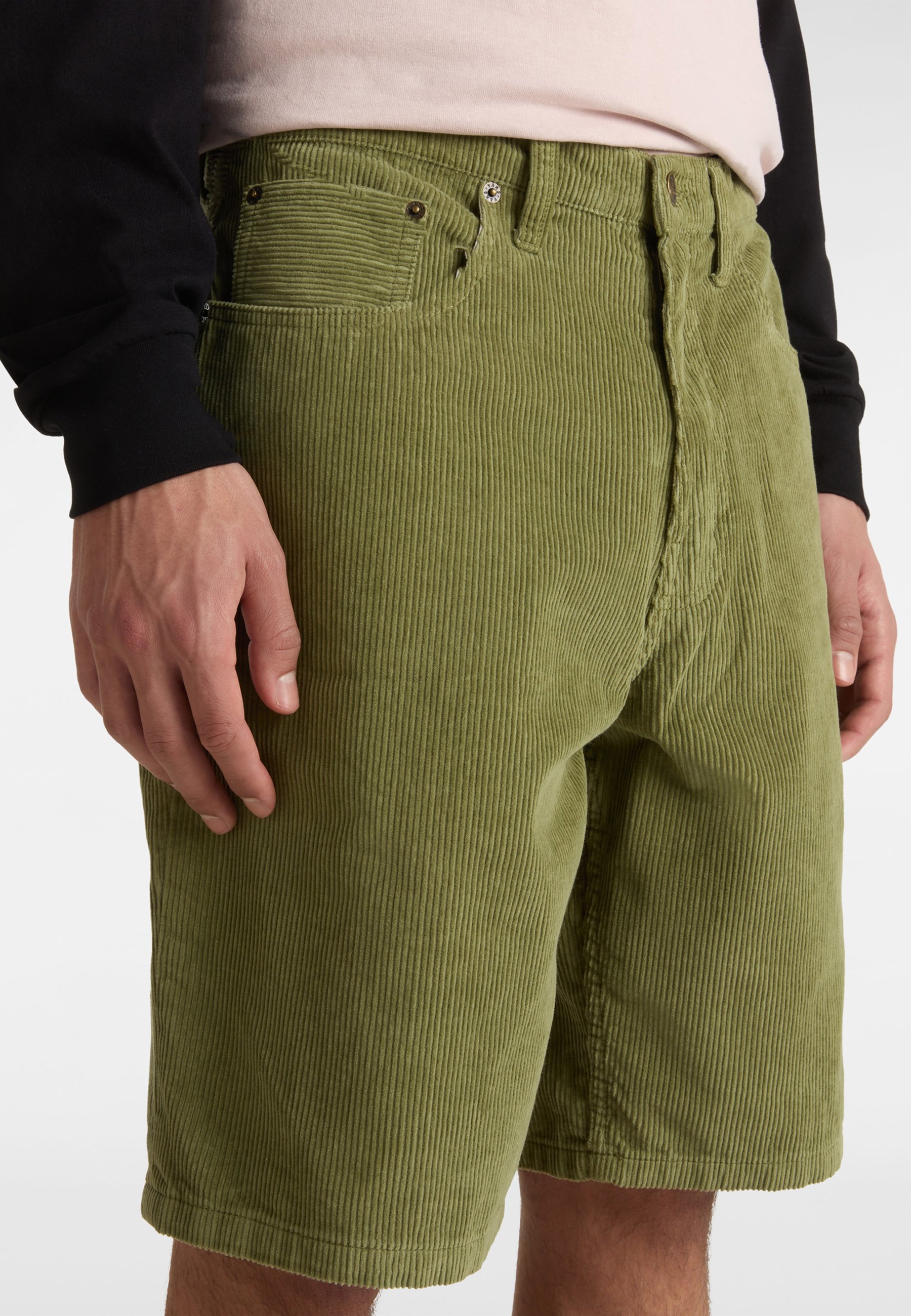 Vans CHECK-5 LOOSE FIT CORDUROY - Short - loden green/vert